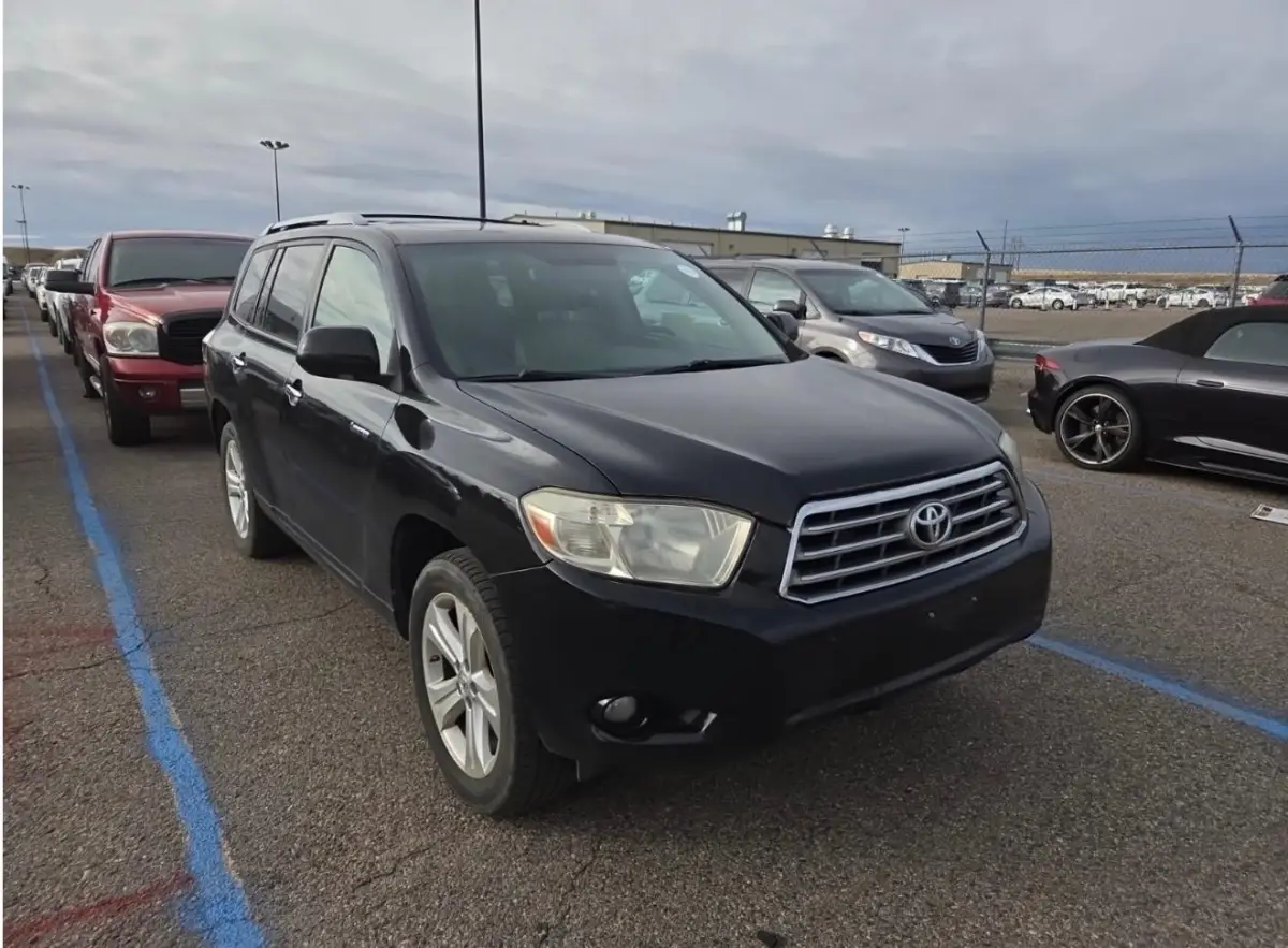 Toyota Highlander - Image 1