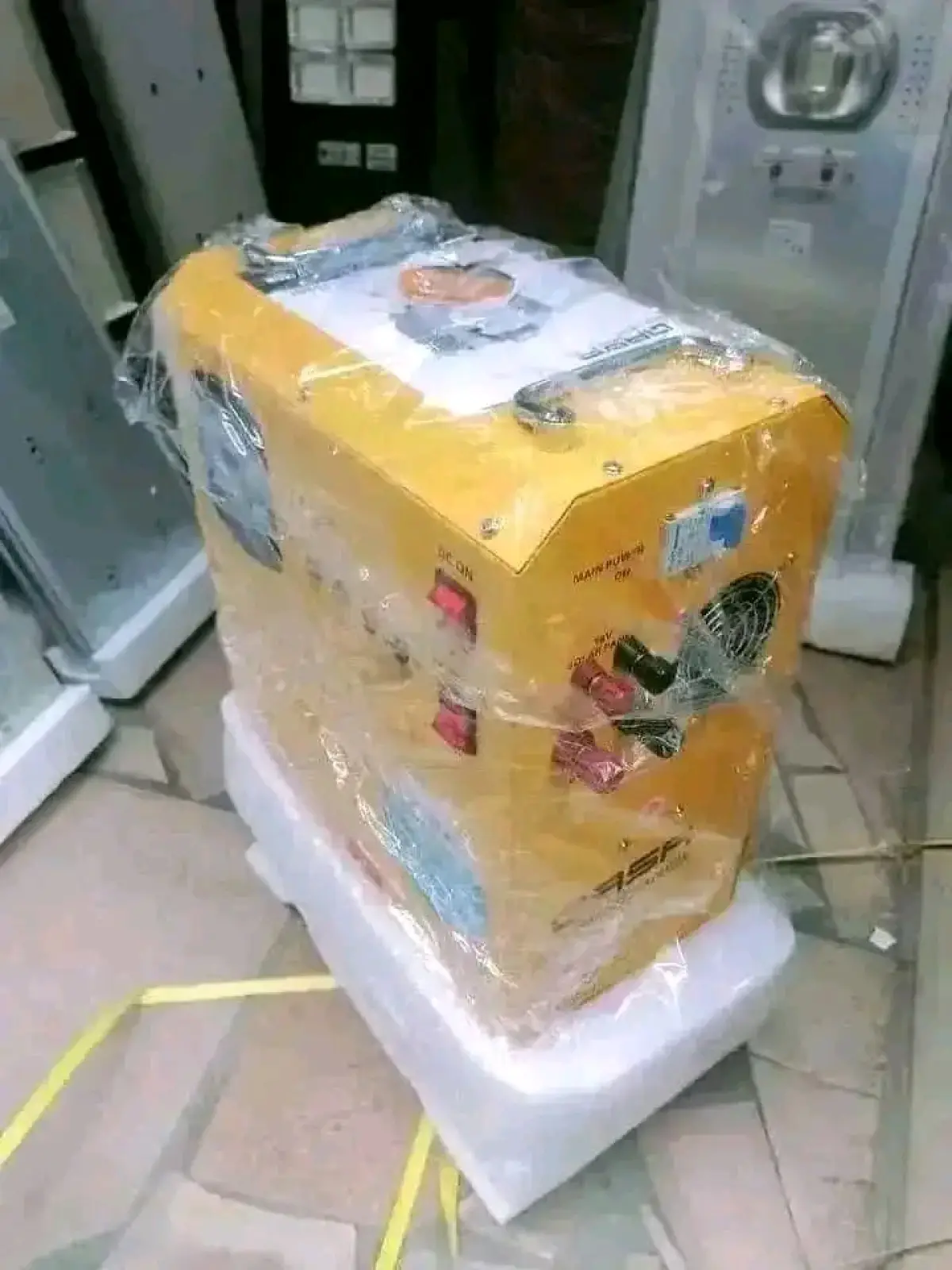 Qasa solar generator for sale - Image 2