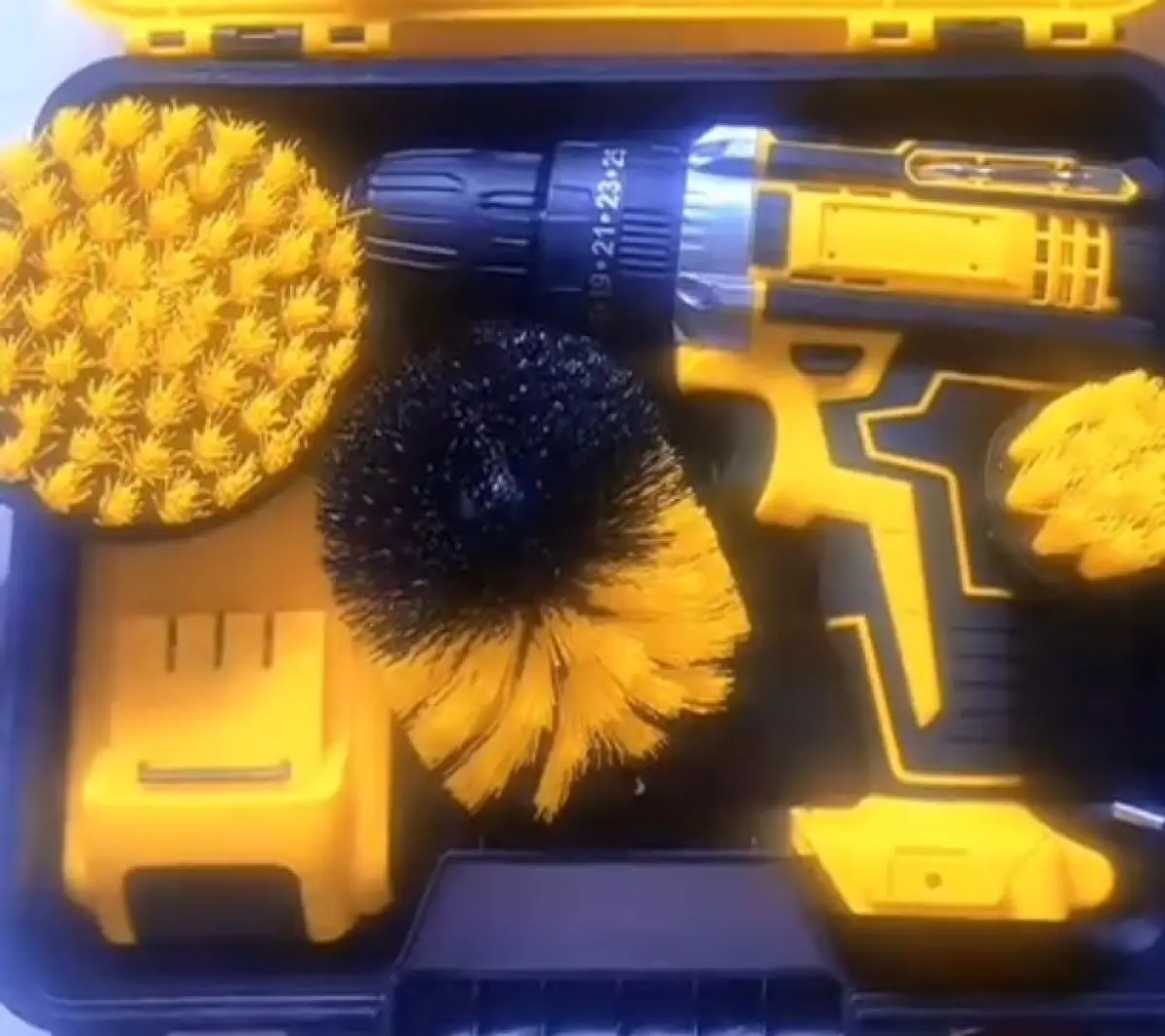 Upholstery and house cleaning services - Image 6