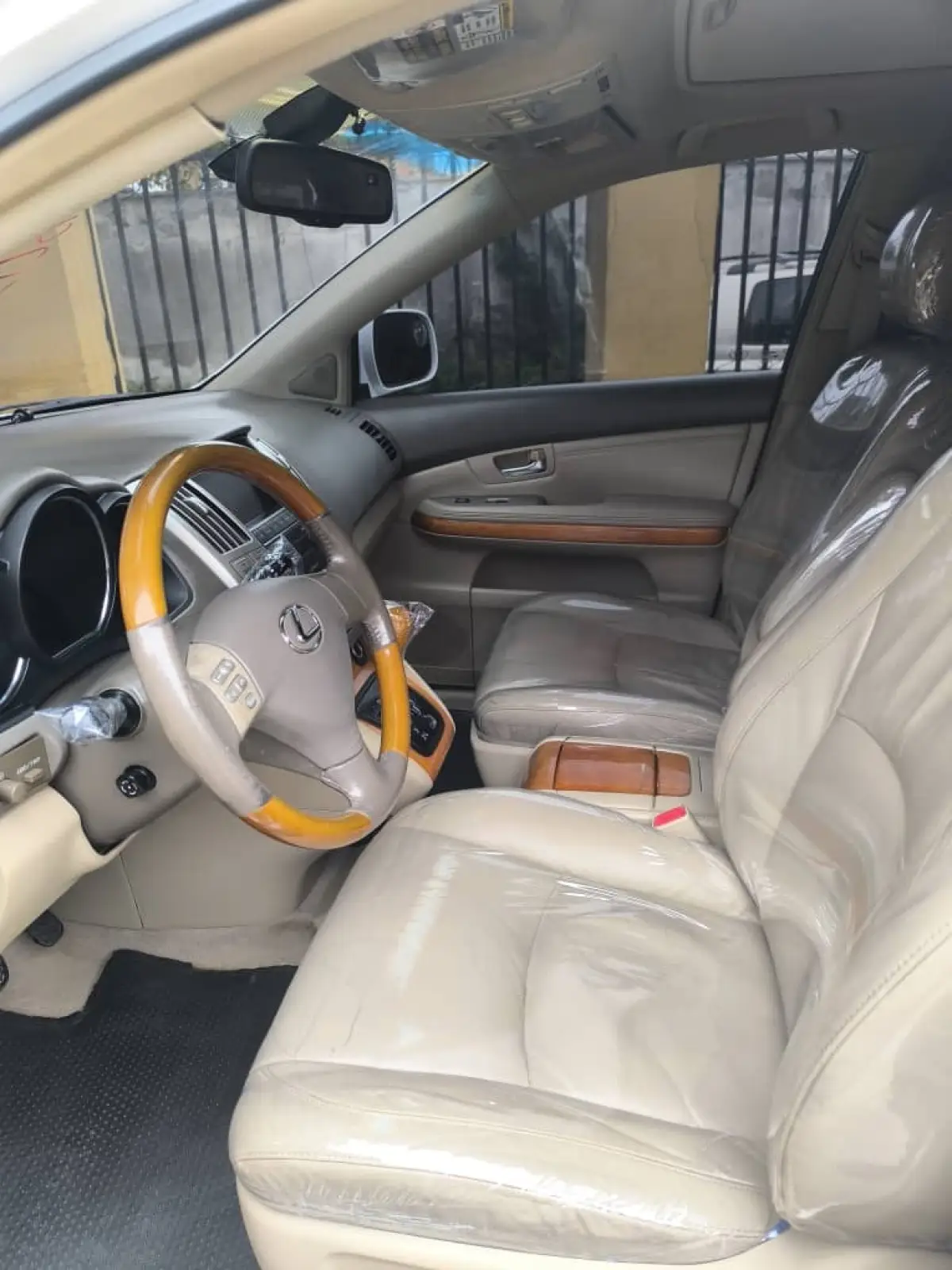 TOKS LEXUS RX330 2005 MODEL - Image 5