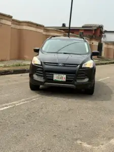 Tokunbo Ford escape SE 2013 model with automatic boot opener