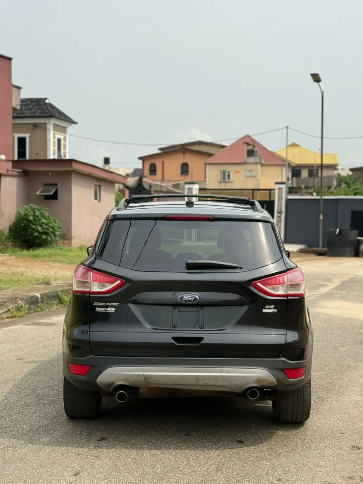 Tokunbo Ford escape SE 2013 model with automatic boot opener - Image 2