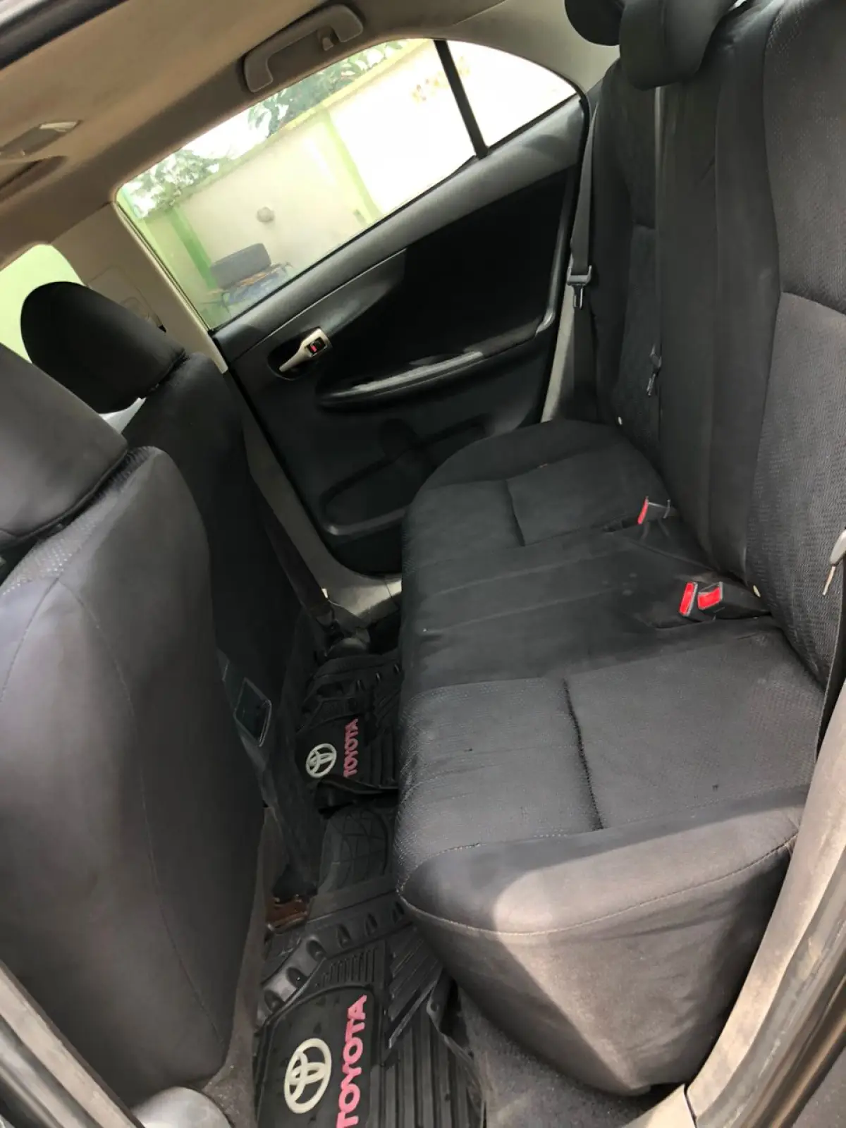 Registered 2010 Toyota Corolla - Image 3