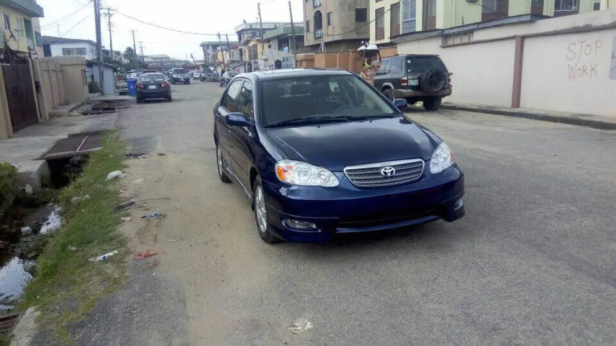 Toyota Corolla Sport 2005 blue - Image 1