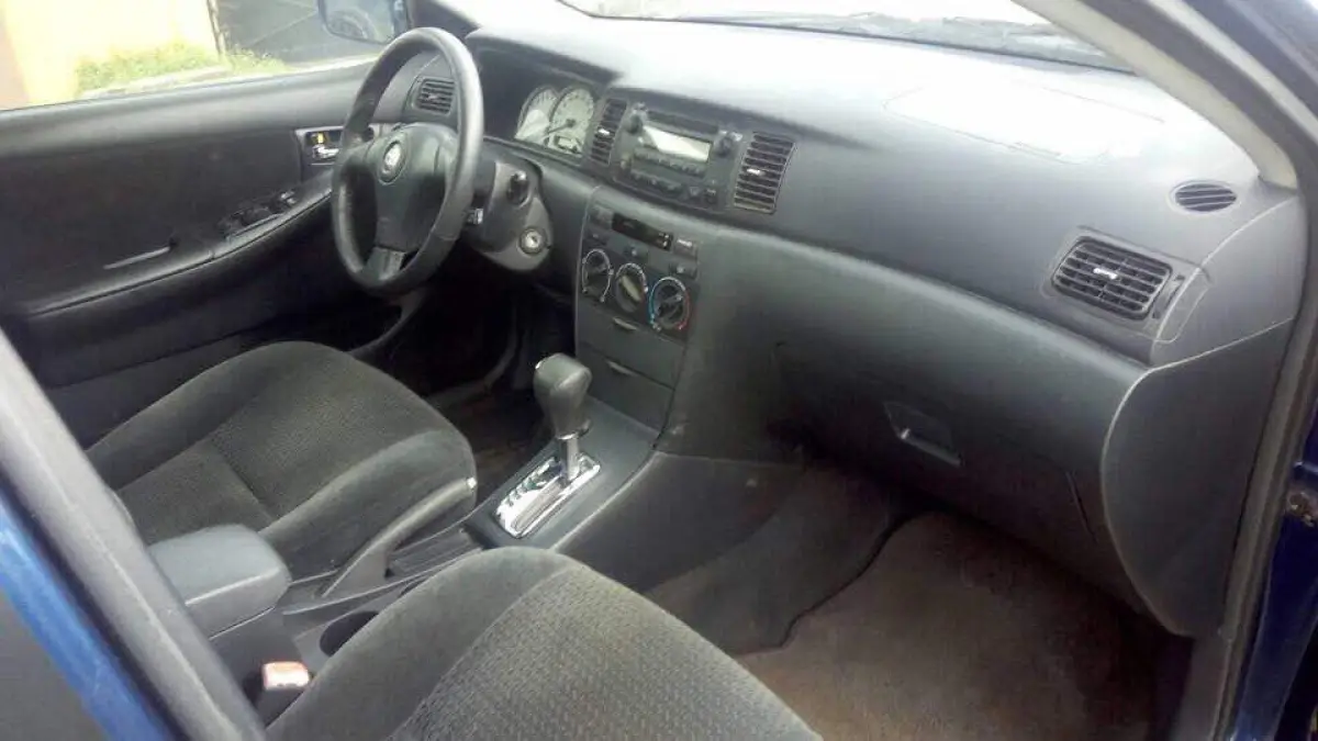 Toyota Corolla Sport 2005 blue - Image 5