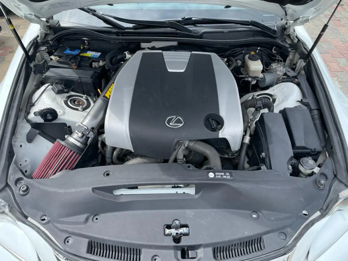 2015 Lexus IS250 F-sport - Image 5