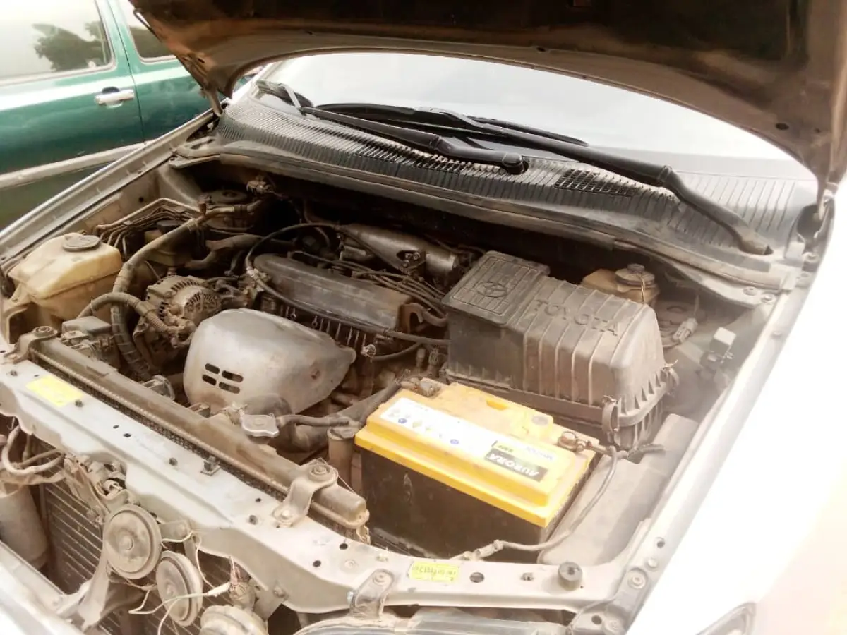 2002 Toyota picnic for sale - Image 2