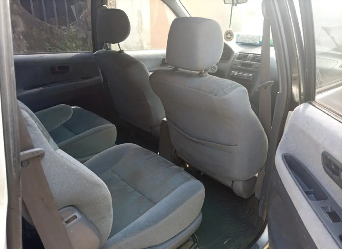 2002 Toyota picnic for sale - Image 4