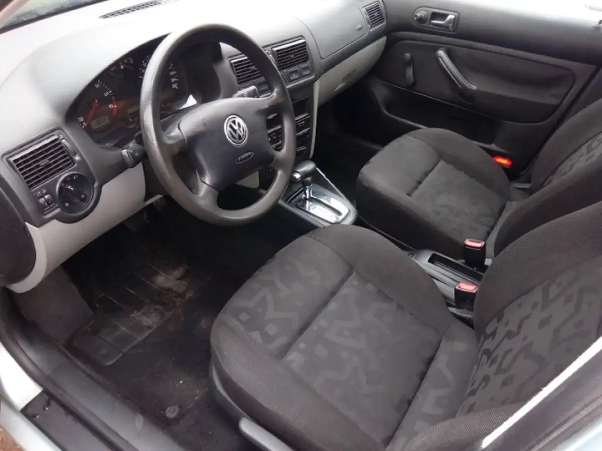 Clean Volkswagen Golf4 2000 - Image 6