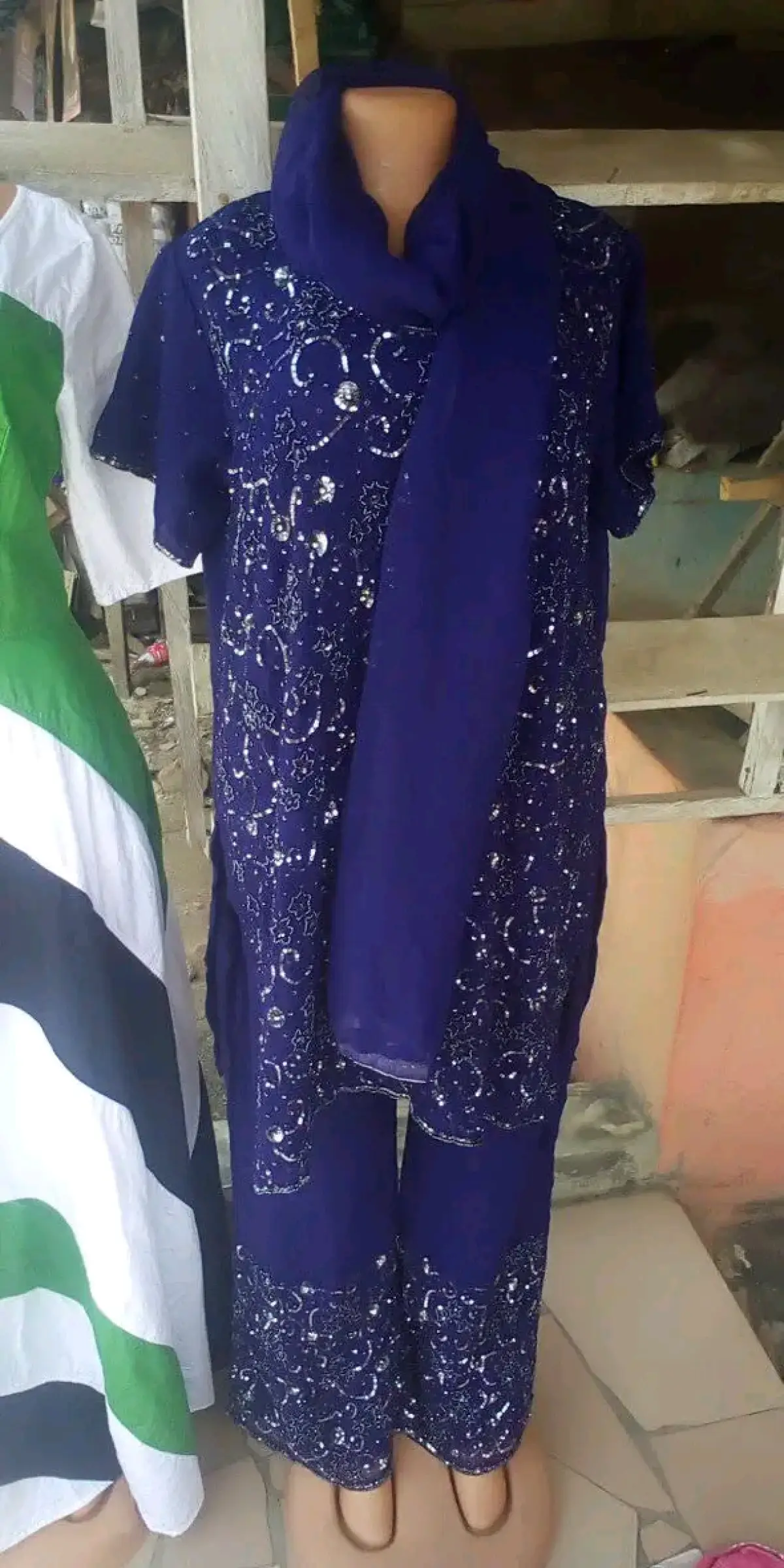 First Class Uk Bale Of Ladies Mixed Clothes - Image 4