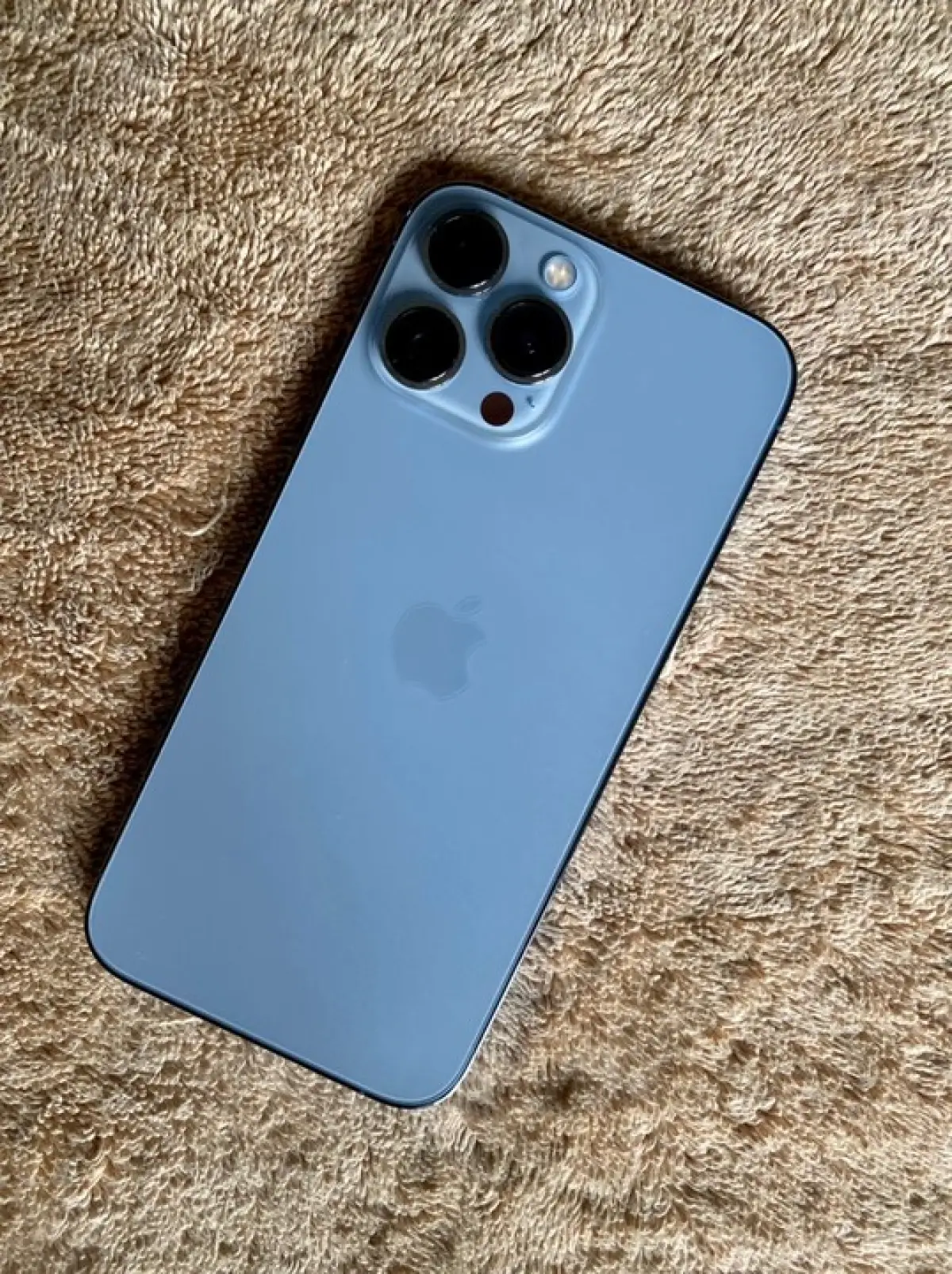 Mint Condition Like New Iphone 13 - Image 1