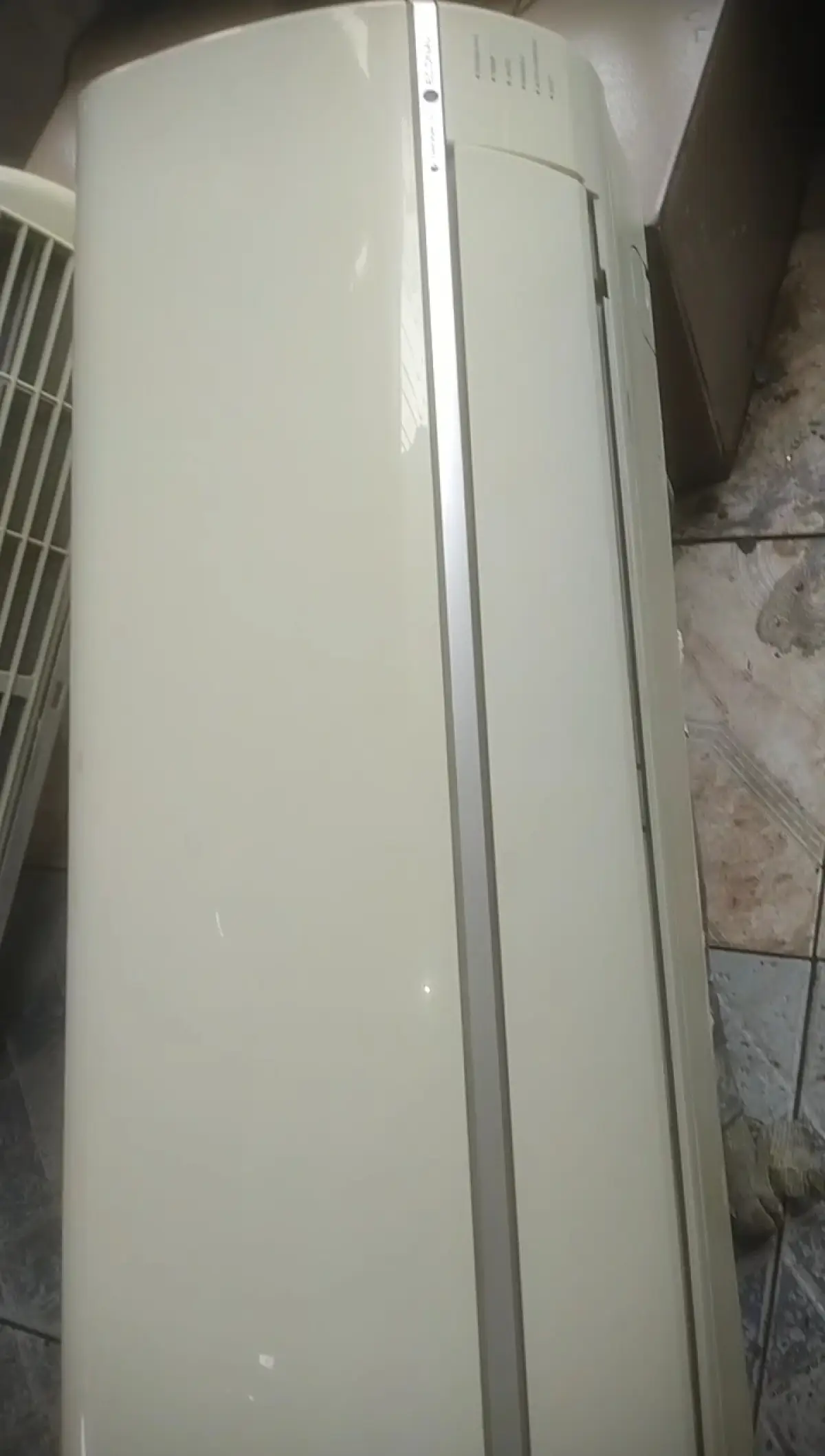 Used 1.5hp air-condition - Image 3