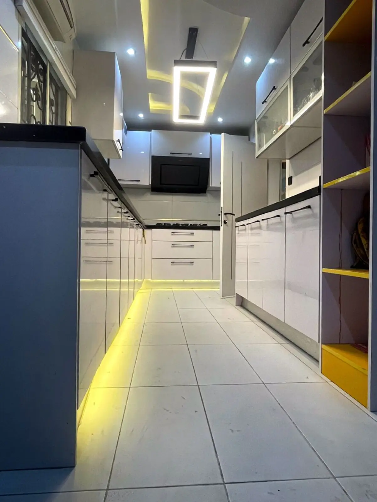 4 BEDROOM DUPLEX - Image 5