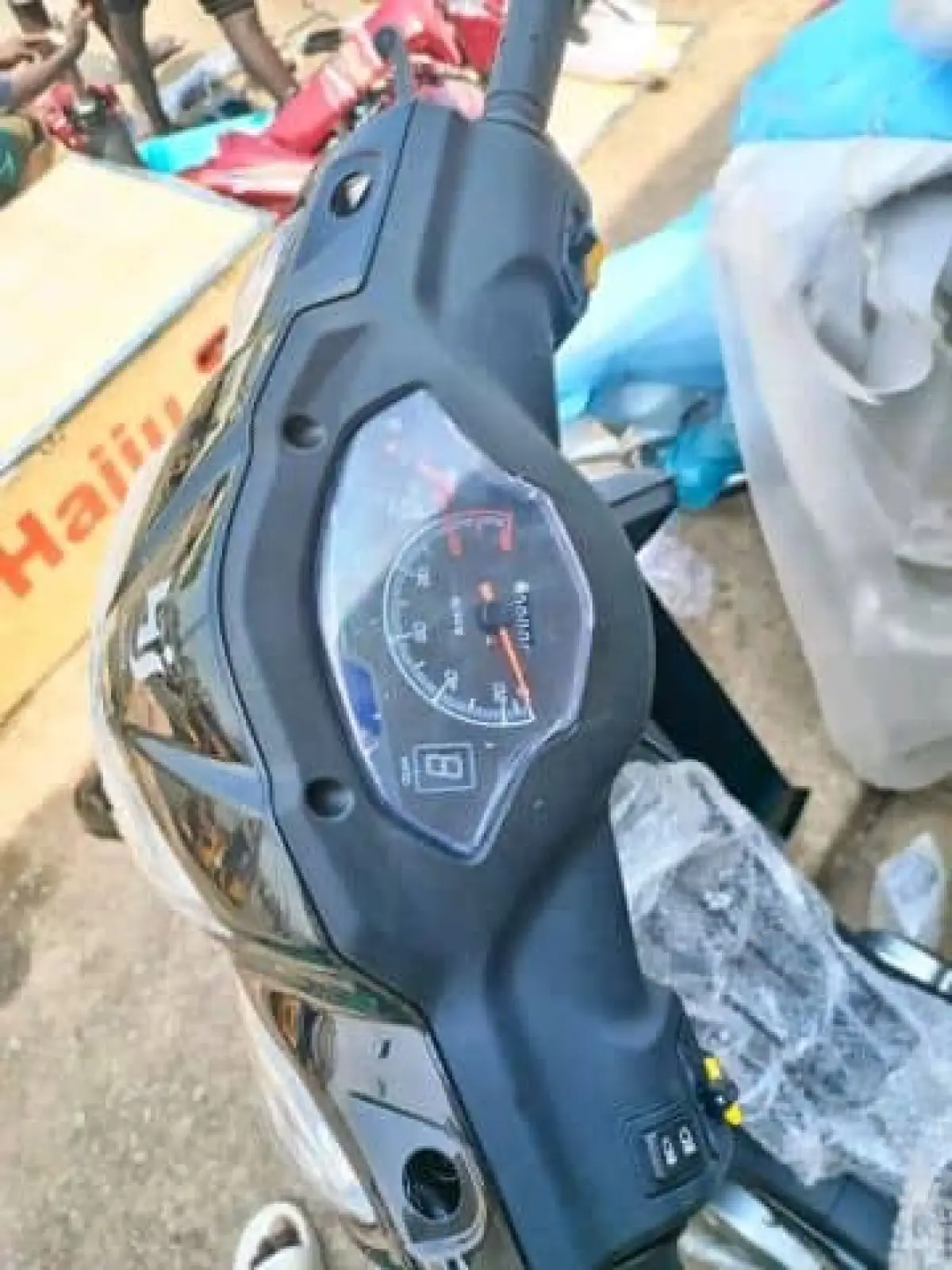 Hajiu UD 110 - Image 2