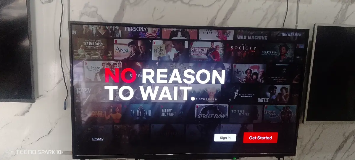 Toshiba Smart TV 55' - Image 3