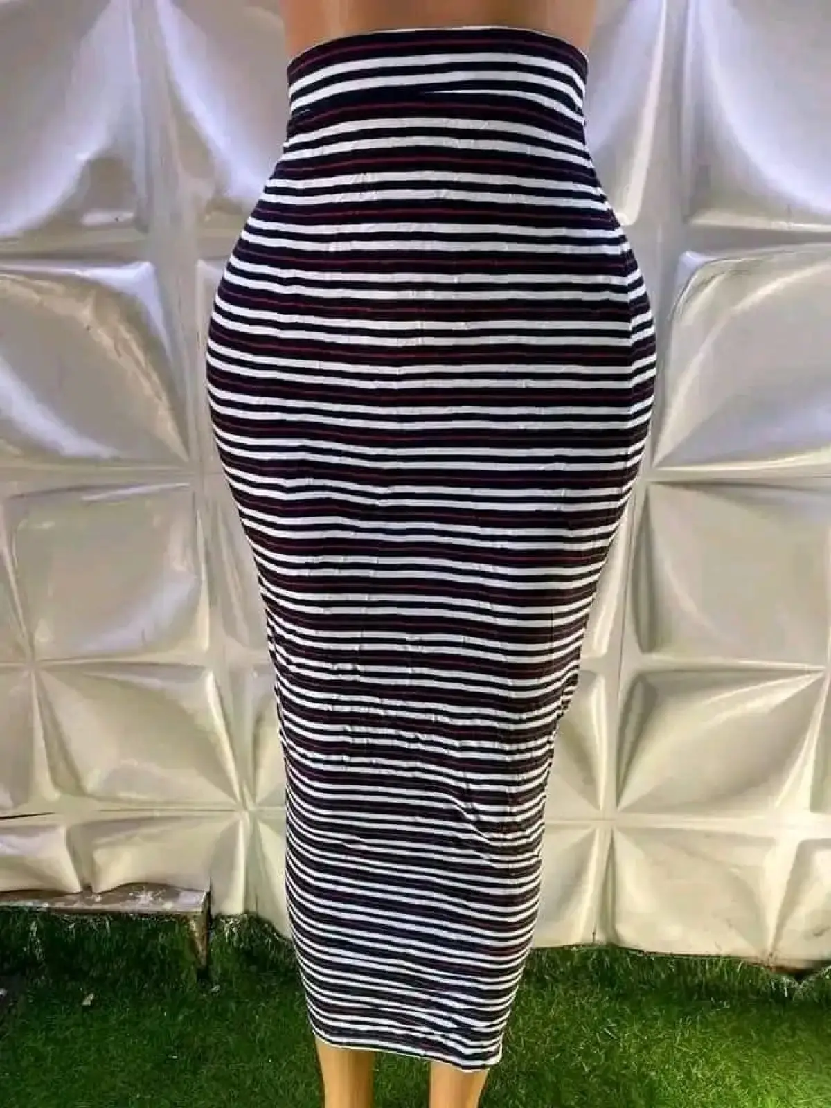 Bale of Ladies Mixed Gowns - Image 11