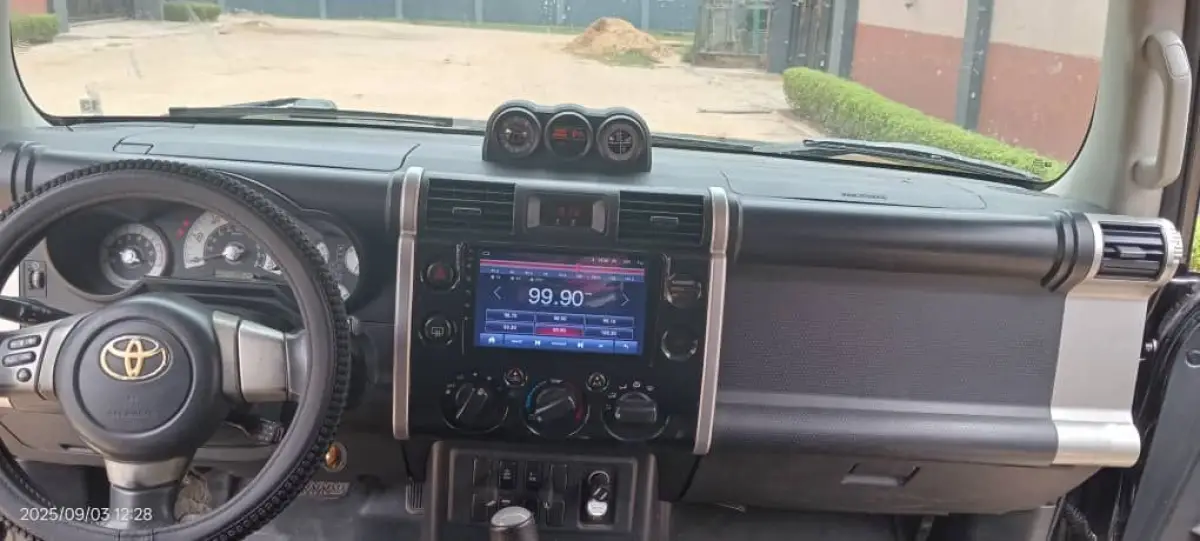 Toyota FJ cruiser - Image 5