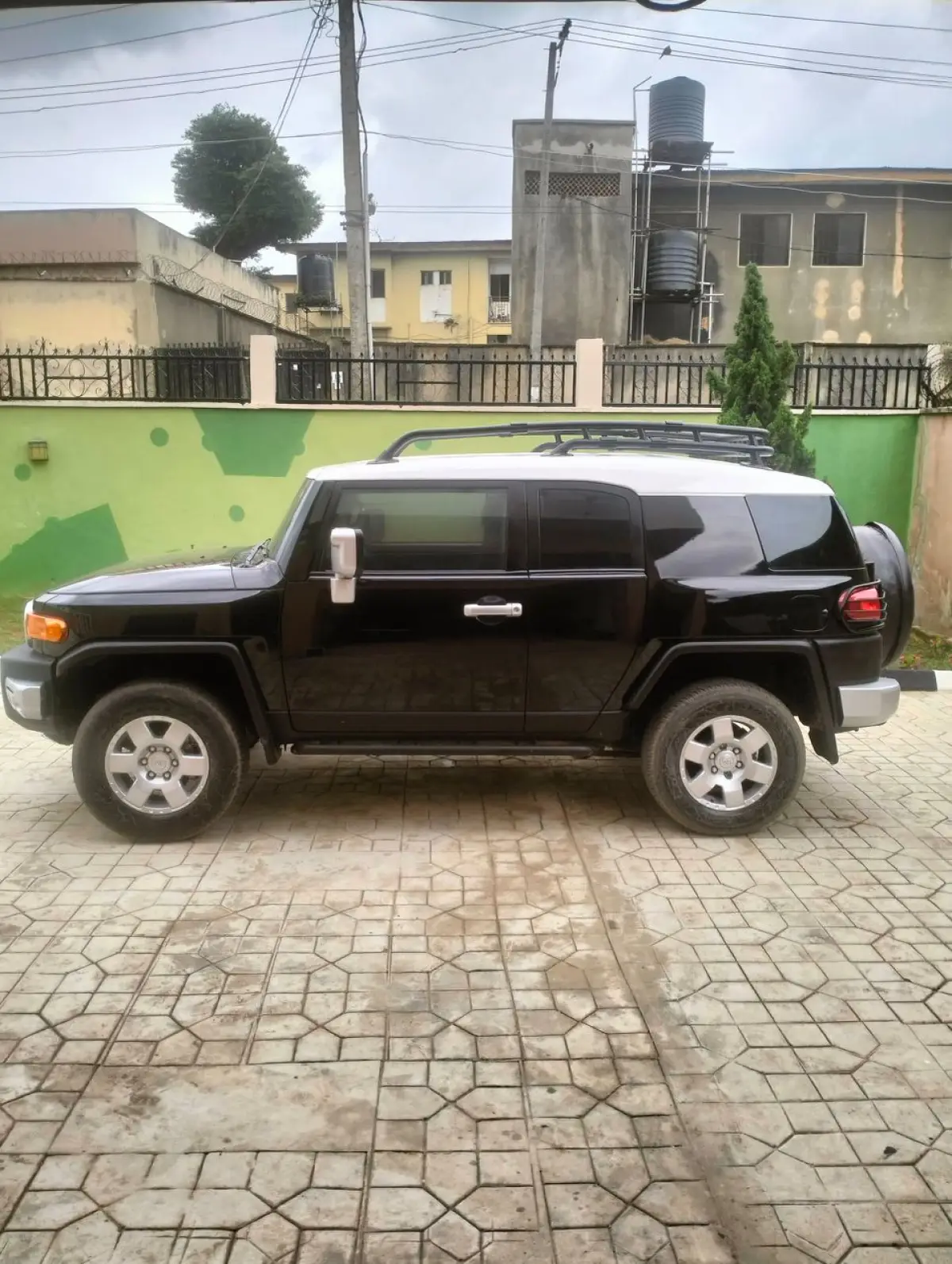 Toyota FJ cruiser - Image 3