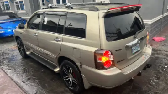 Nice 2006 Toyta Highlander LIMITED