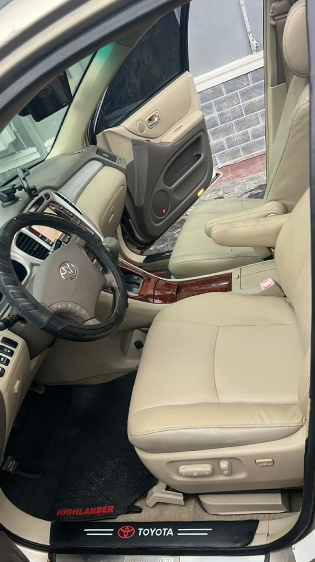 Nice 2006 Toyta Highlander LIMITED - Image 2