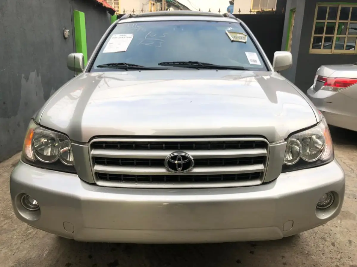 Toyota Highlander 2004 Model For Sale - Image 3