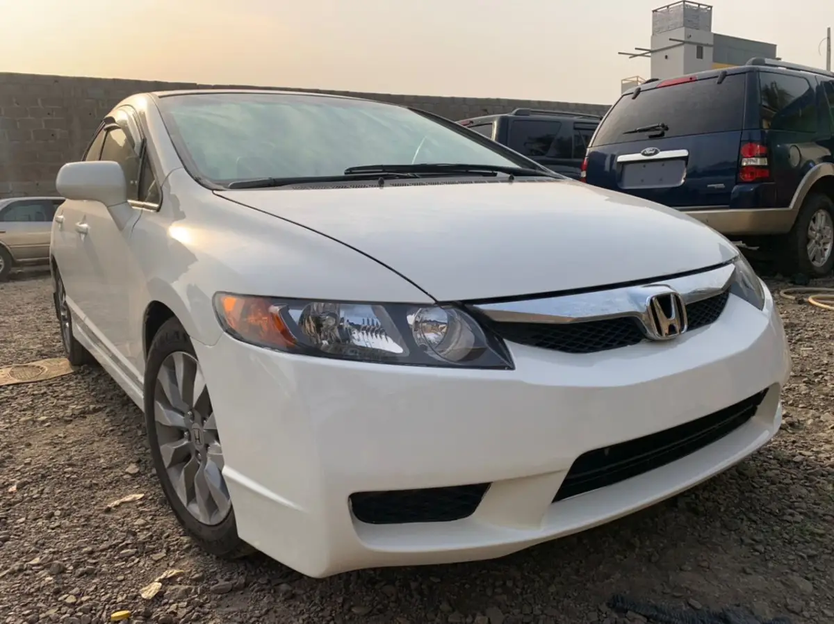 Honda Civic White for sale - Image 1