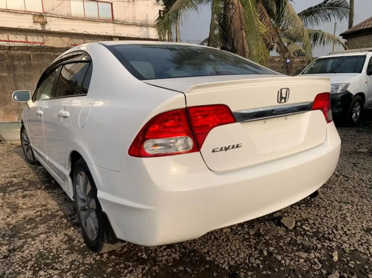 Honda Civic White for sale - Image 7
