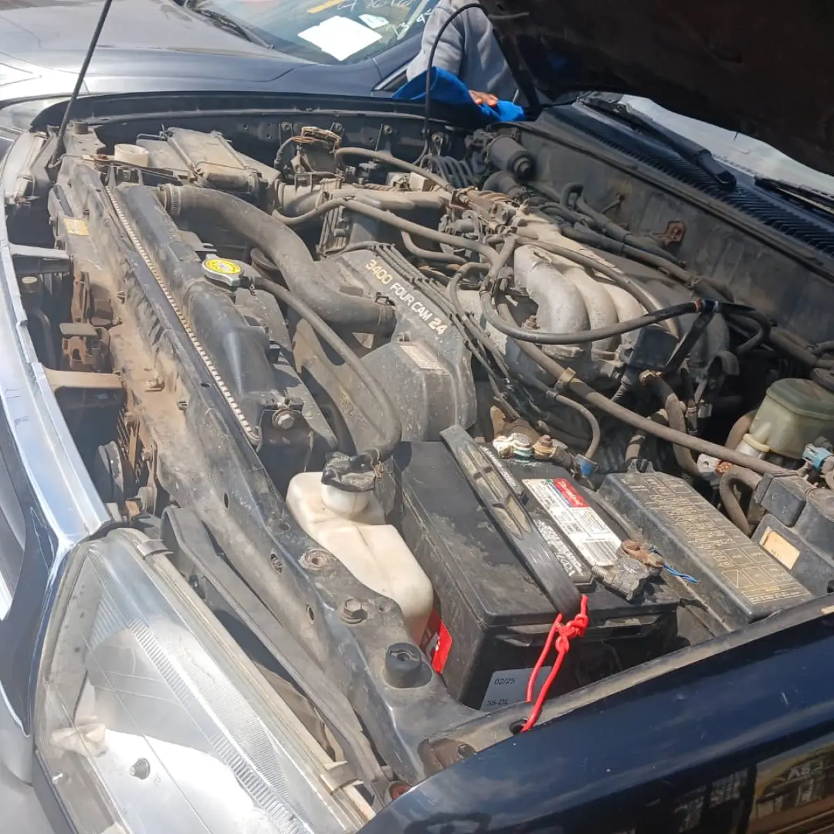 Toyota 1999 4runner black - Image 3