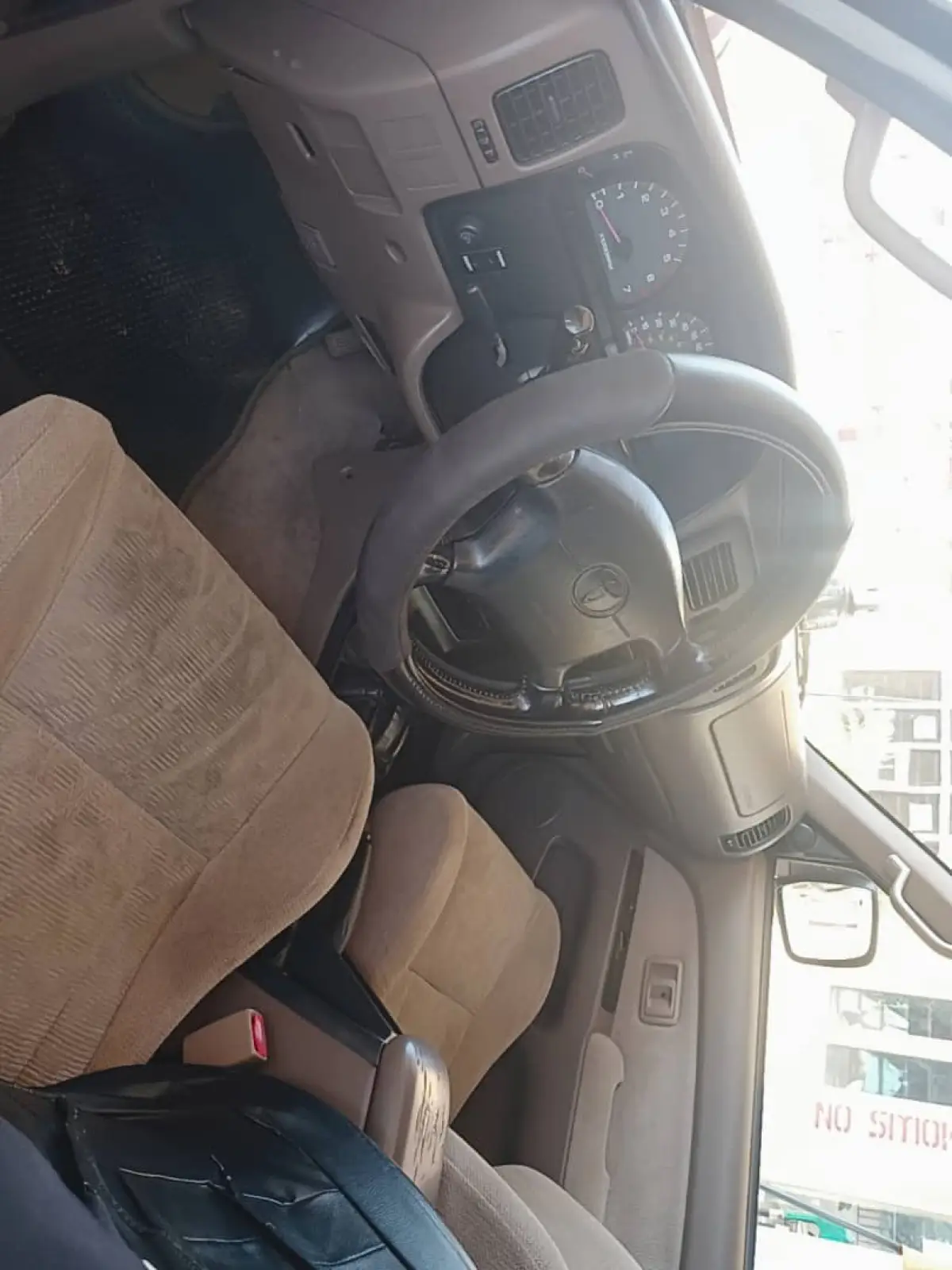 Toyota 1999 4runner black - Image 7