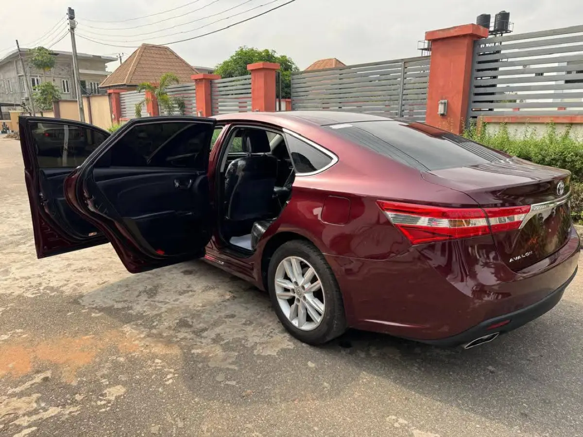 Toyota Avalon XLE 2013 - Image 5