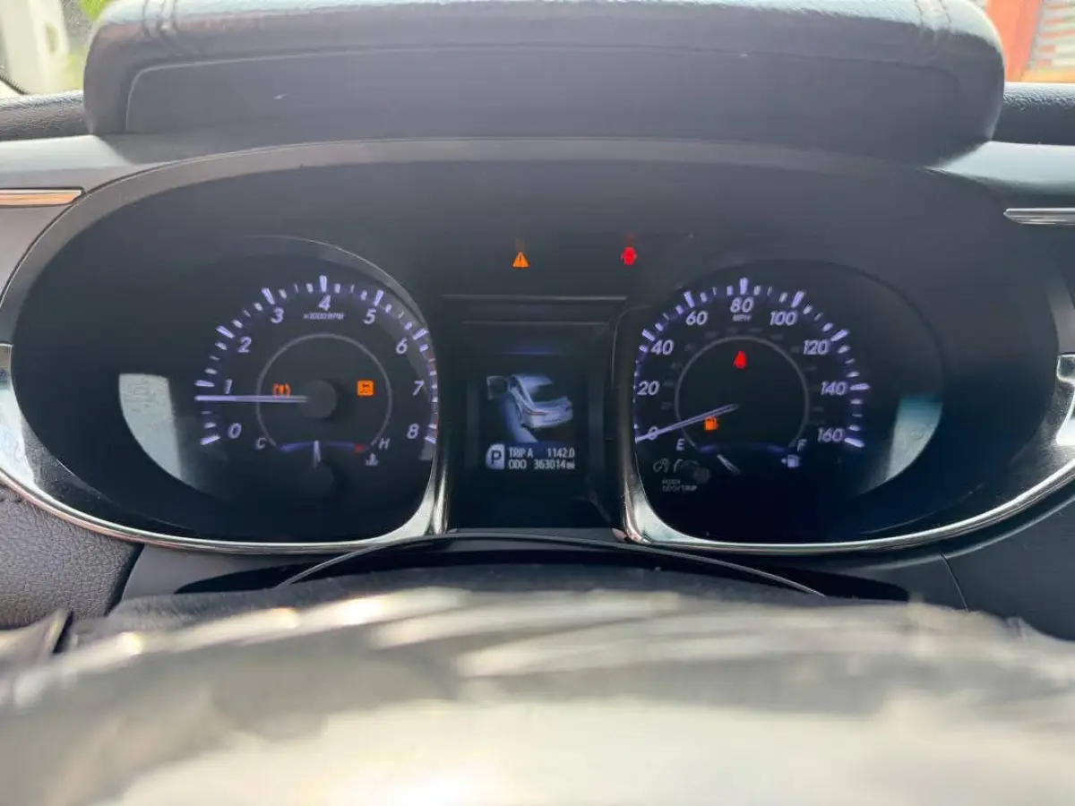 Toyota Avalon XLE 2013 - Image 13