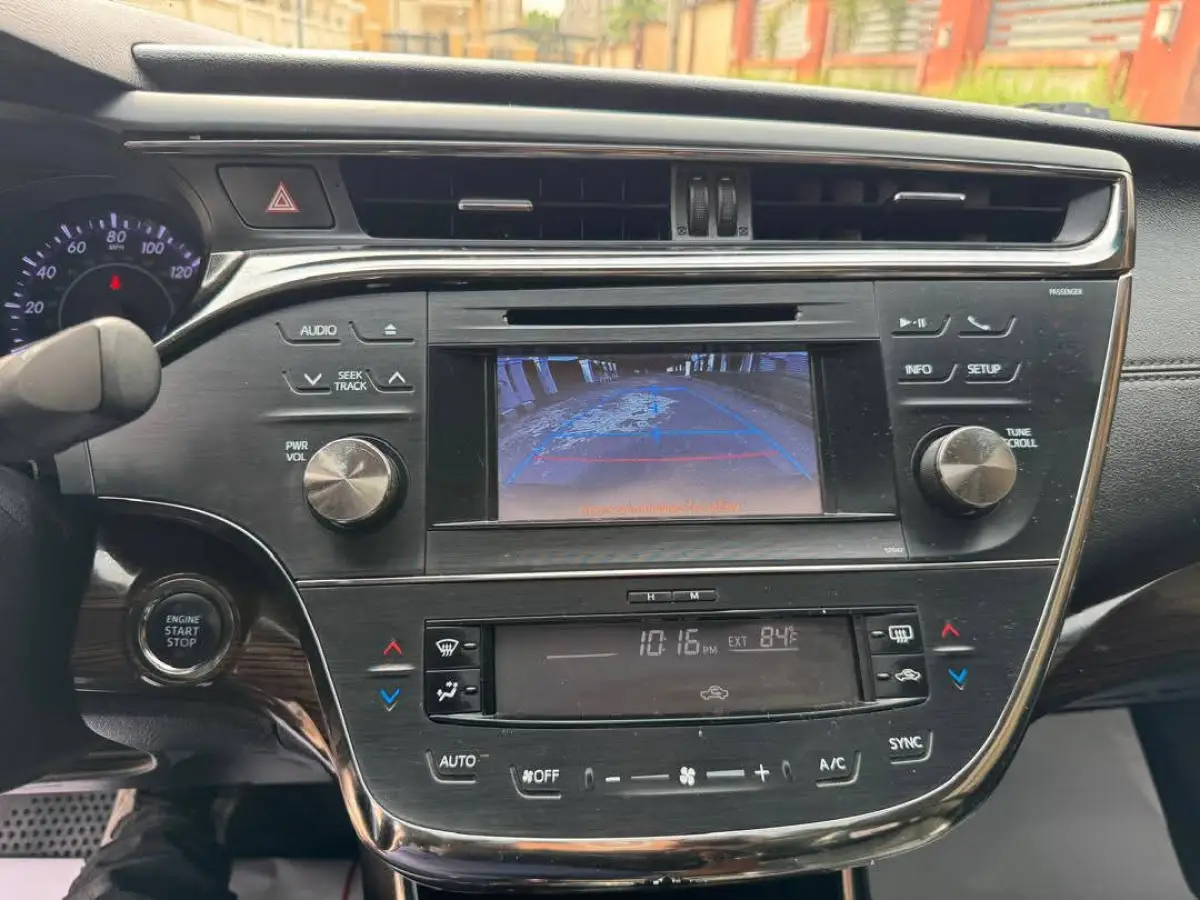 Toyota Avalon XLE 2013 - Image 14