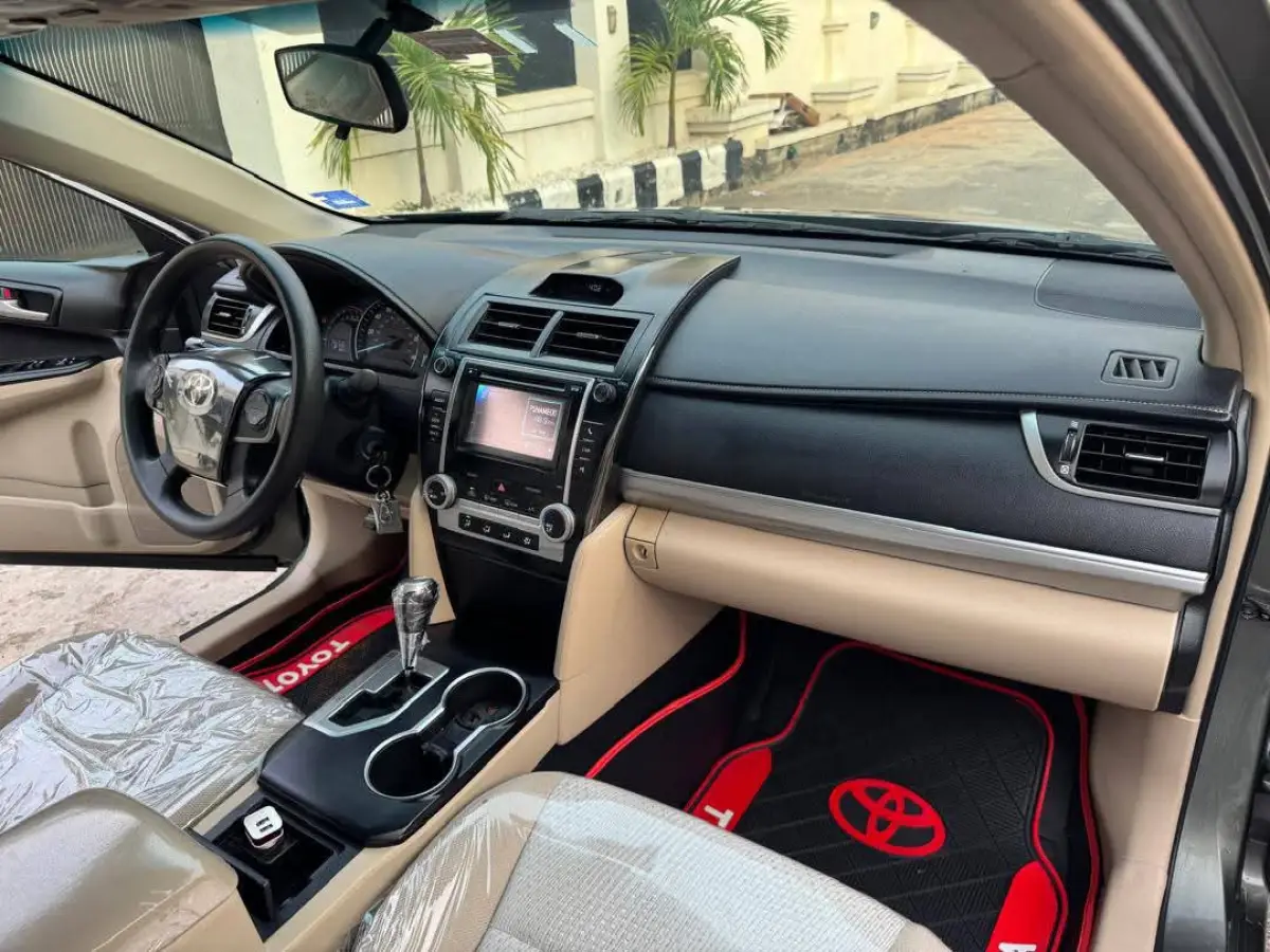 Toyota Camry LE 4Plugs 2012 - Image 8