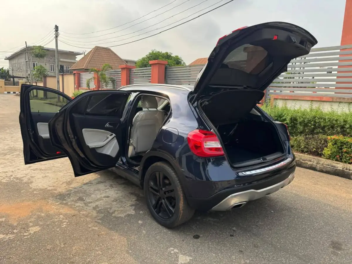 2017 MERCEDES BENZ GLA 250 FOREIGN USED - Image 7