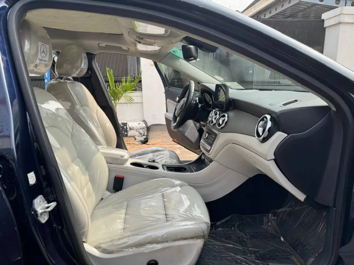 2017 MERCEDES BENZ GLA 250 FOREIGN USED - Image 10