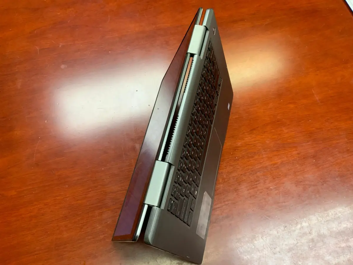 Foreign used Dell Inspiron 15 7000 - Image 3