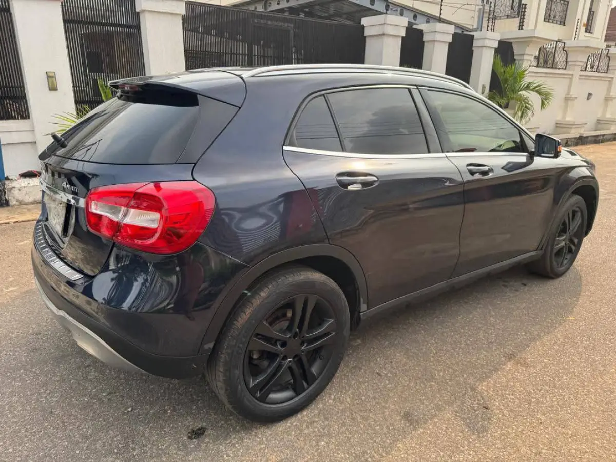 2017 MERCEDES BENZ GLA 250 FOREIGN USED - Image 12