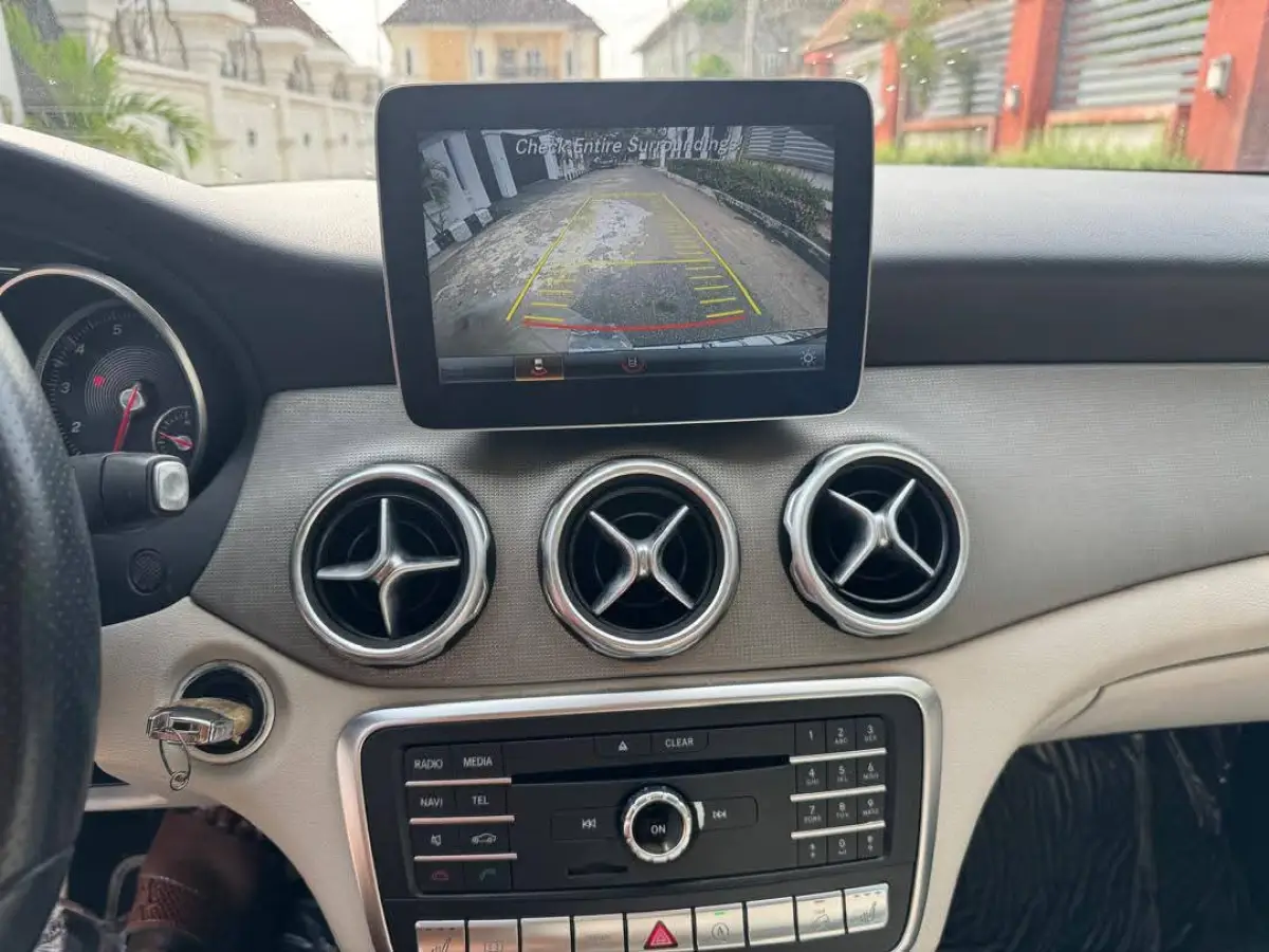 2017 MERCEDES BENZ GLA 250 FOREIGN USED - Image 13