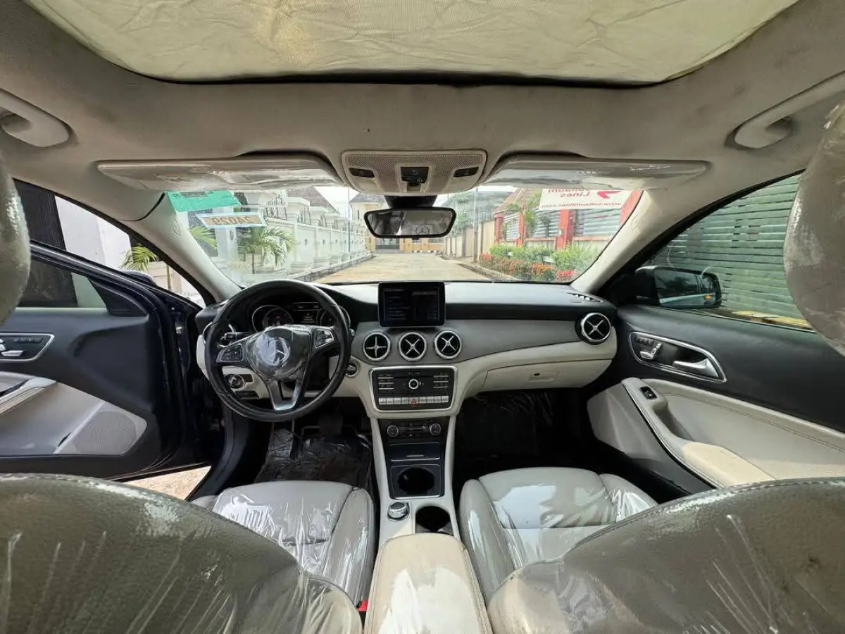 2017 MERCEDES BENZ GLA 250 FOREIGN USED - Image 14