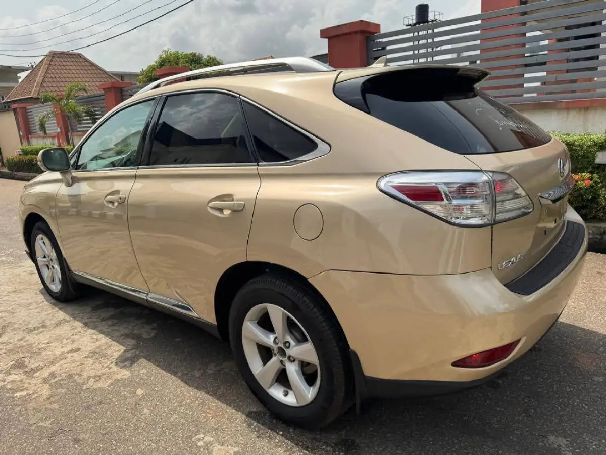 2010 Lexus RX 350 - Image 10