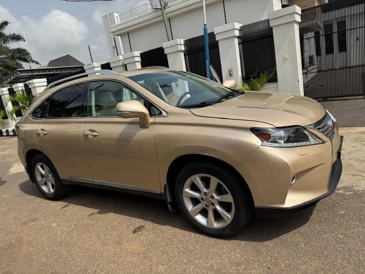 2010 Foreign Used Lexus RX 350 - Image 2
