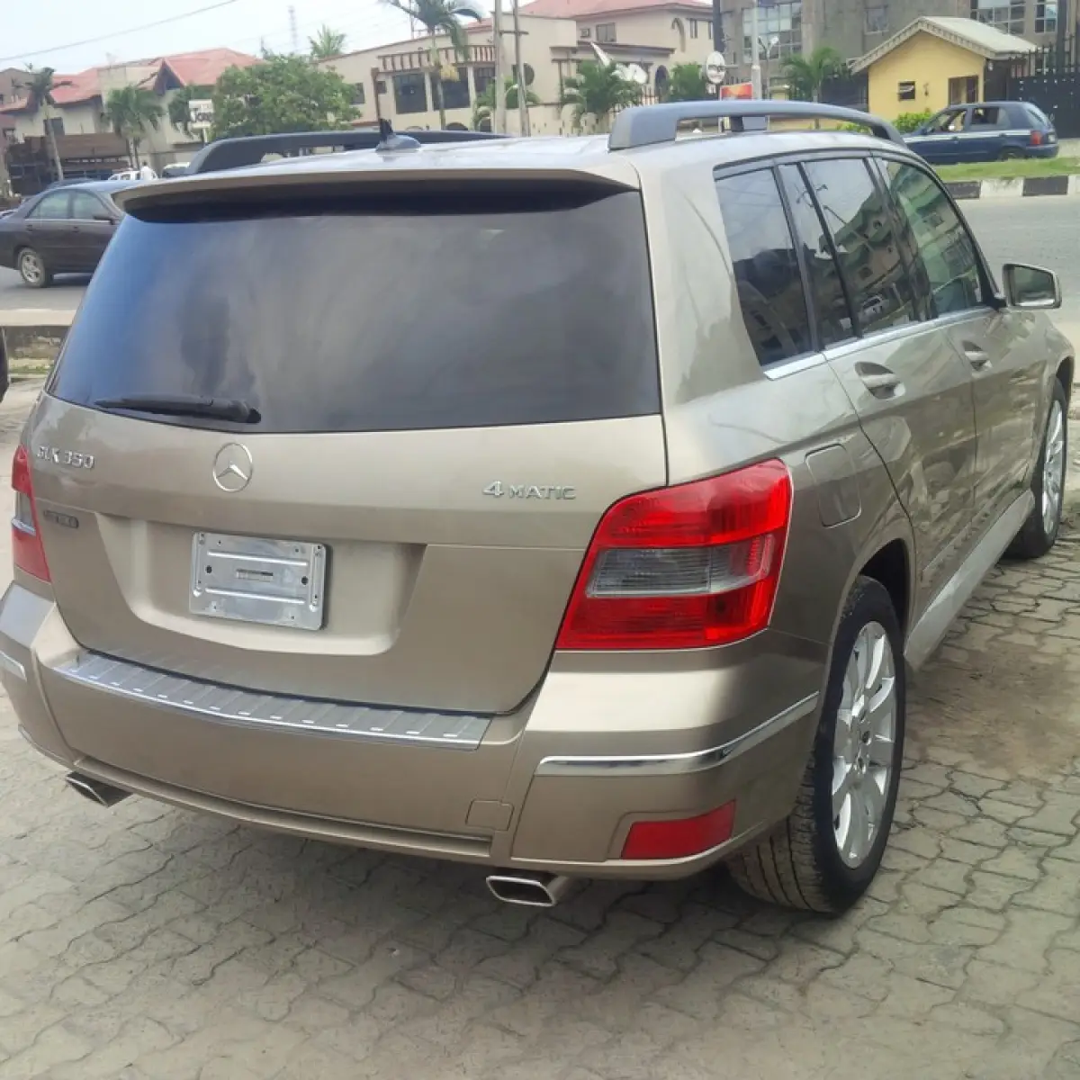 Clean Mercedes Benz GLK 350 4matic 2010 Model - Image 1