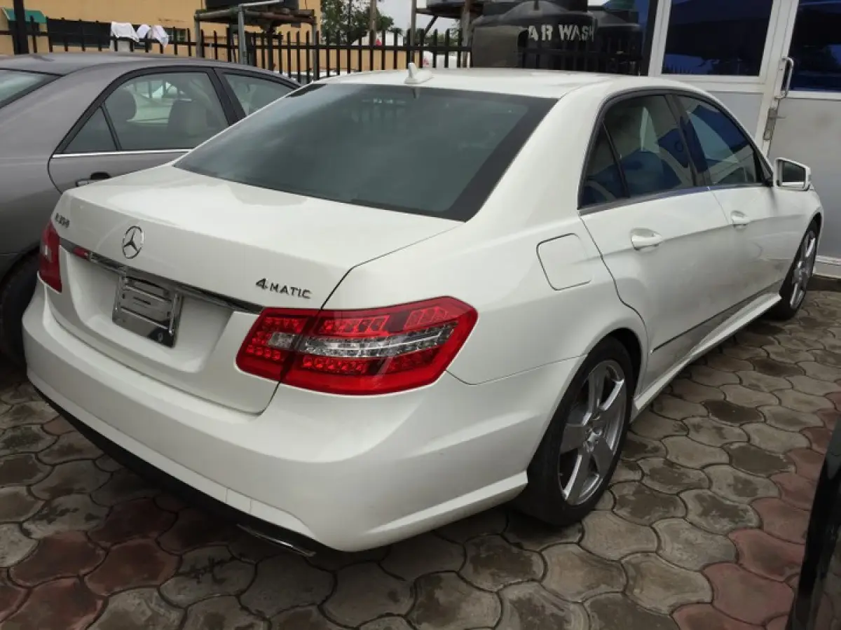 Mercedes Benz E350 4Matic 2011 - Image 7
