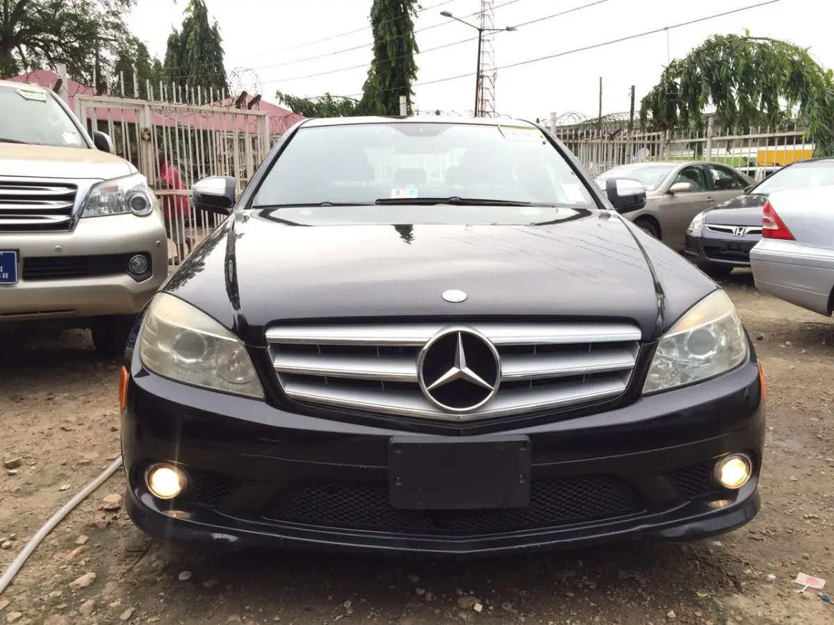 Extremely clean toks Mercedes Benz C300 2008 Black - Image 4