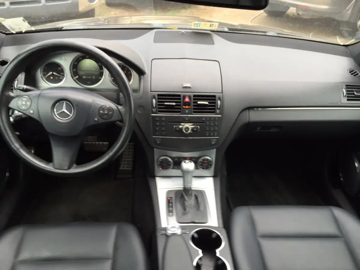 Extremely clean toks Mercedes Benz C300 2008 Black - Image 7