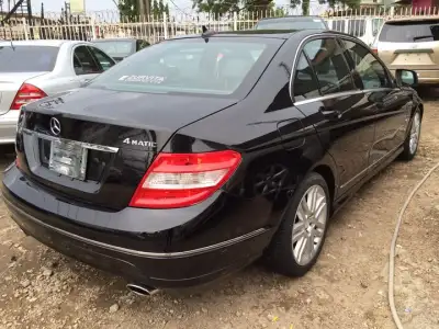 Extremely clean toks Mercedes Benz C300 2008 Black