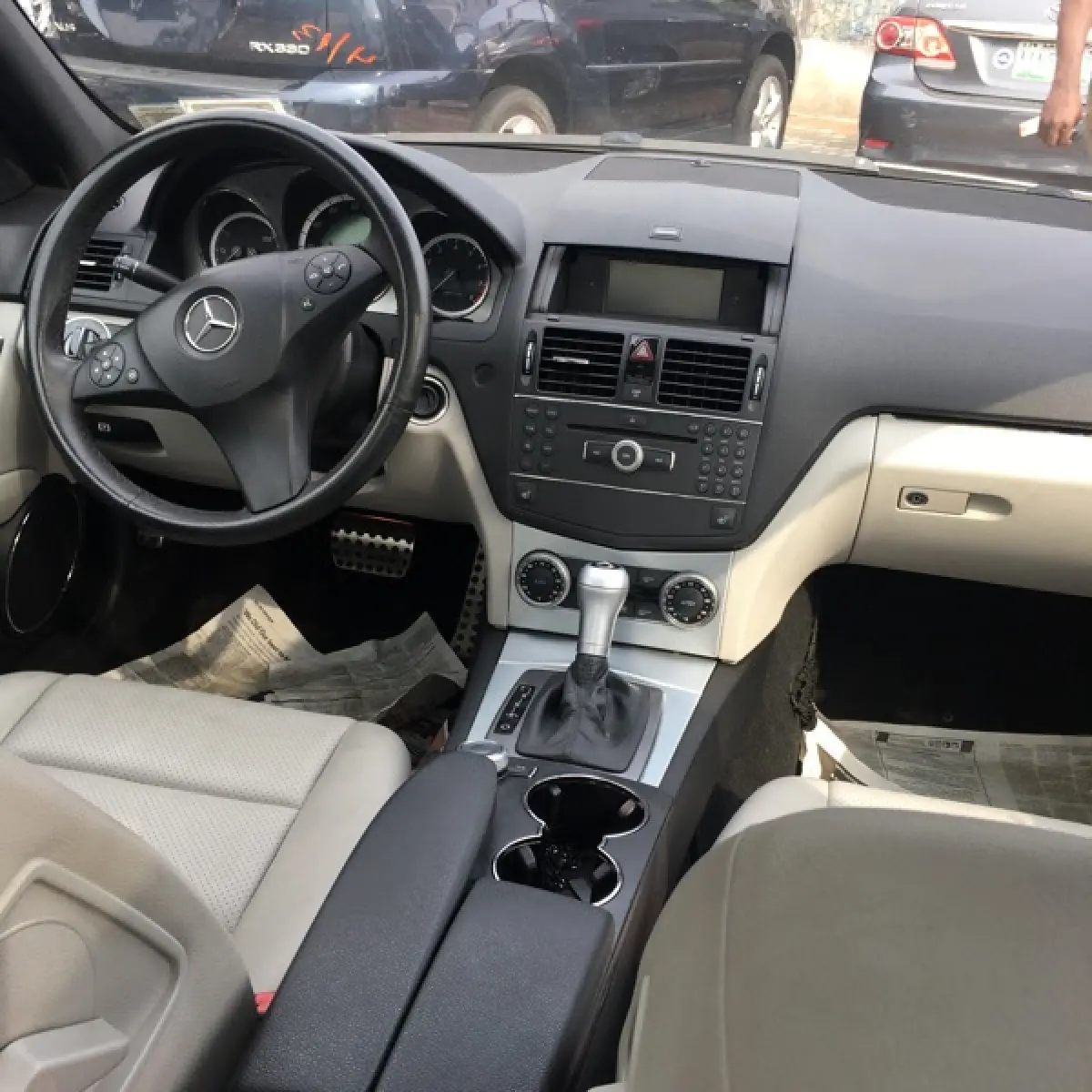 Sharp Mercedes Benz C300 2009 - Image 7