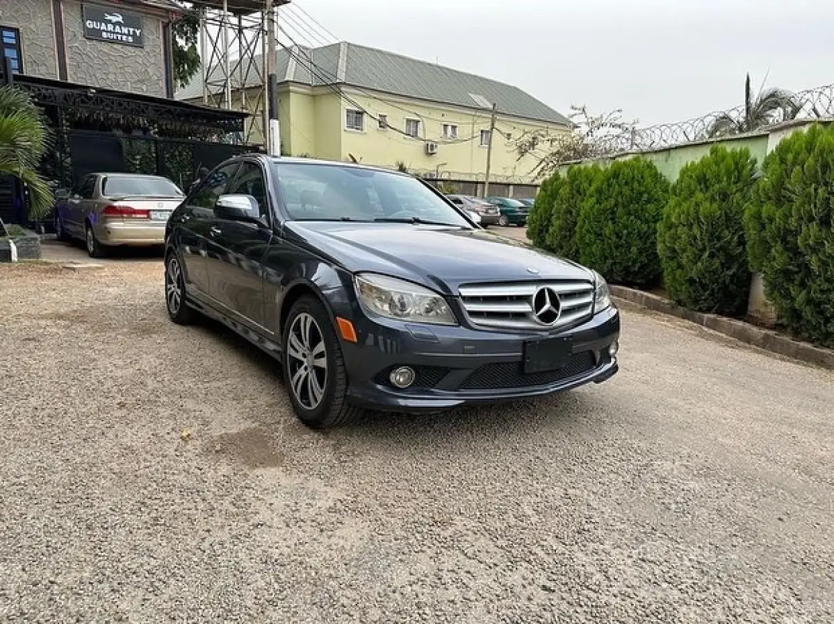 Mercedes Benz C350 2008 model - Image 2