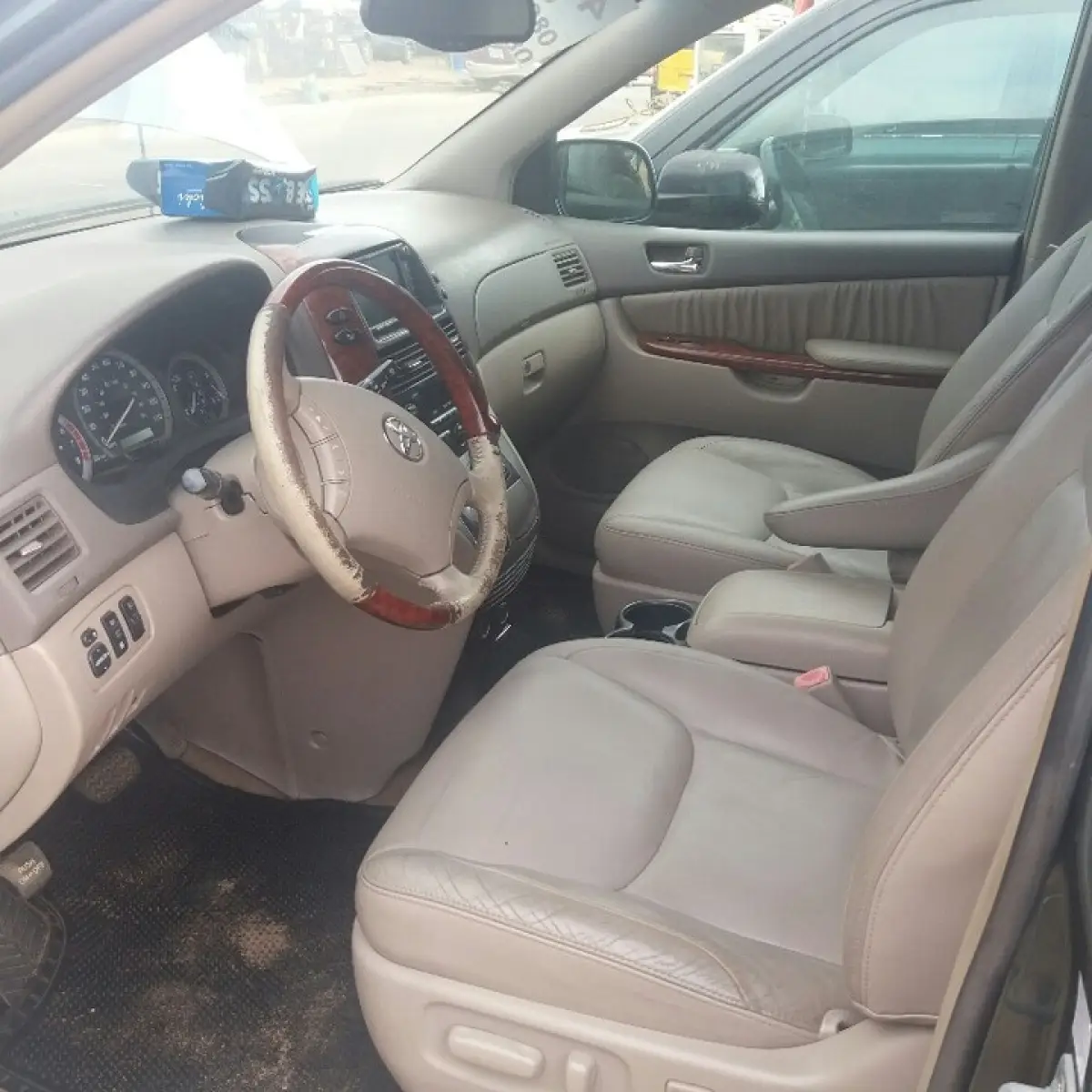 Registered Toyota Sienna (first Body) - 2006 - Image 6