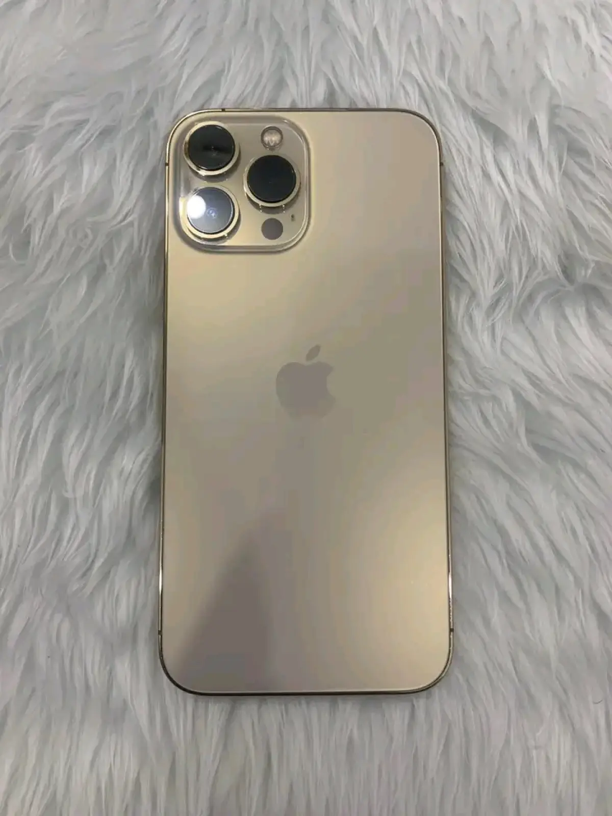 Use iPhone 13pro max - Image 1